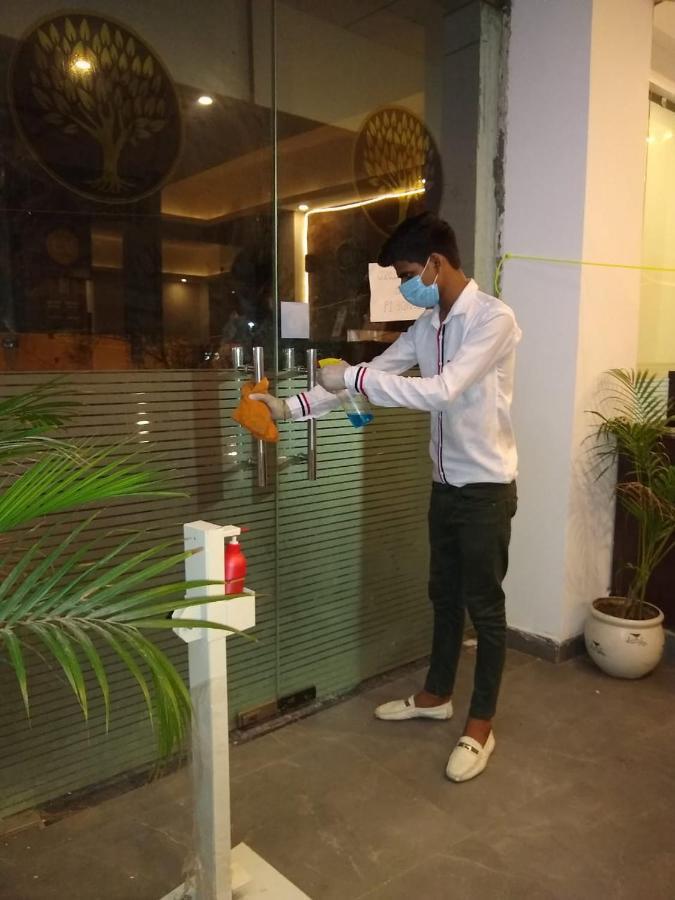 Airport Hotel Tashree New Delhi Exterior photo