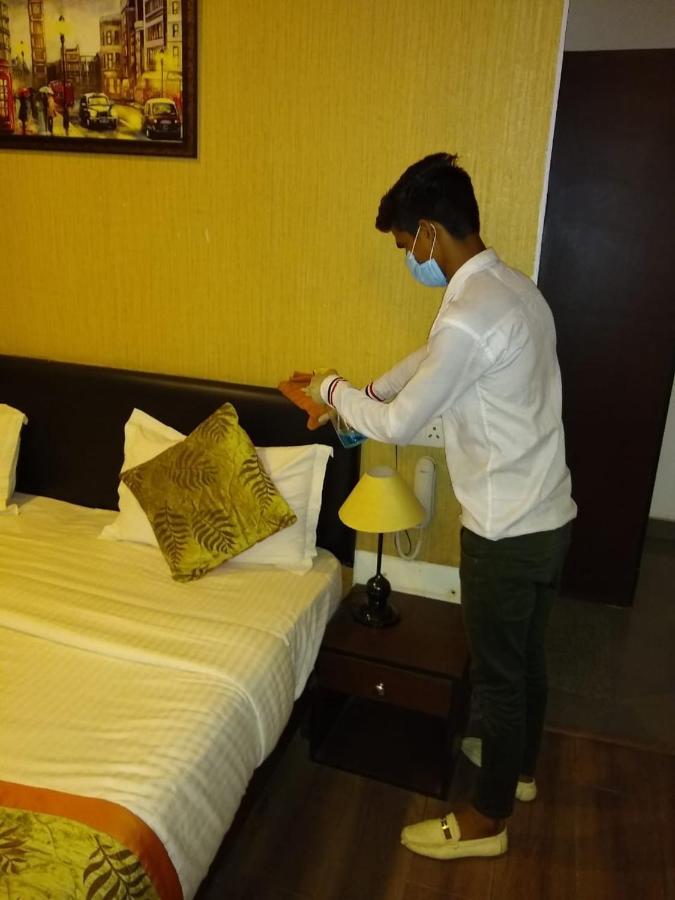 Airport Hotel Tashree New Delhi Exterior photo