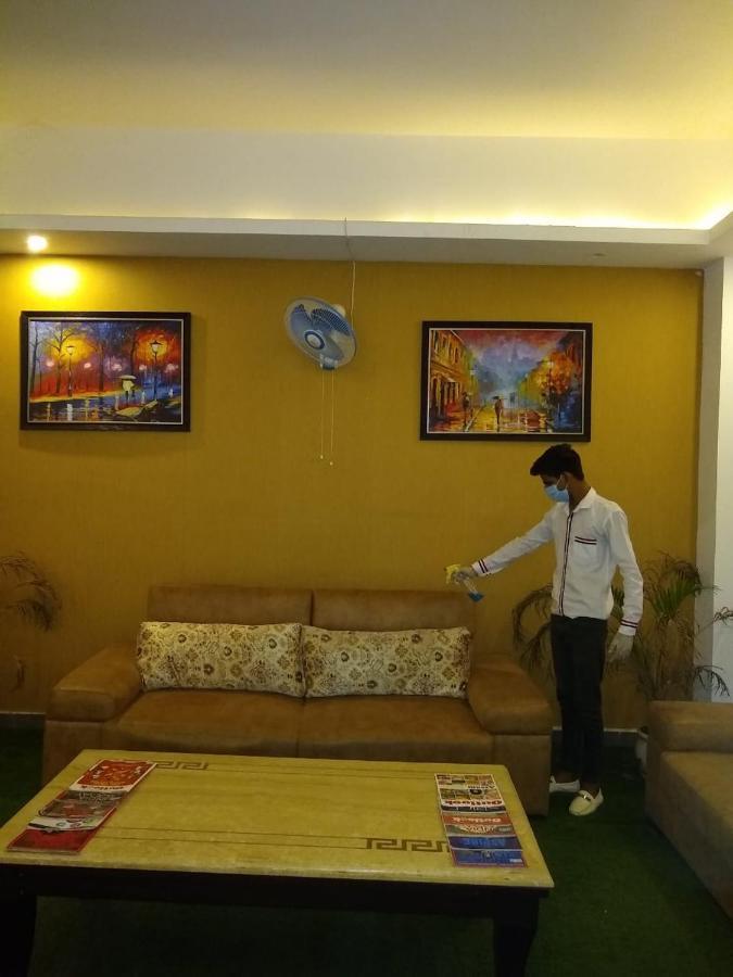 Airport Hotel Tashree New Delhi Exterior photo
