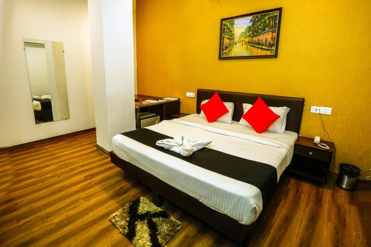 Airport Hotel Tashree New Delhi Exterior photo