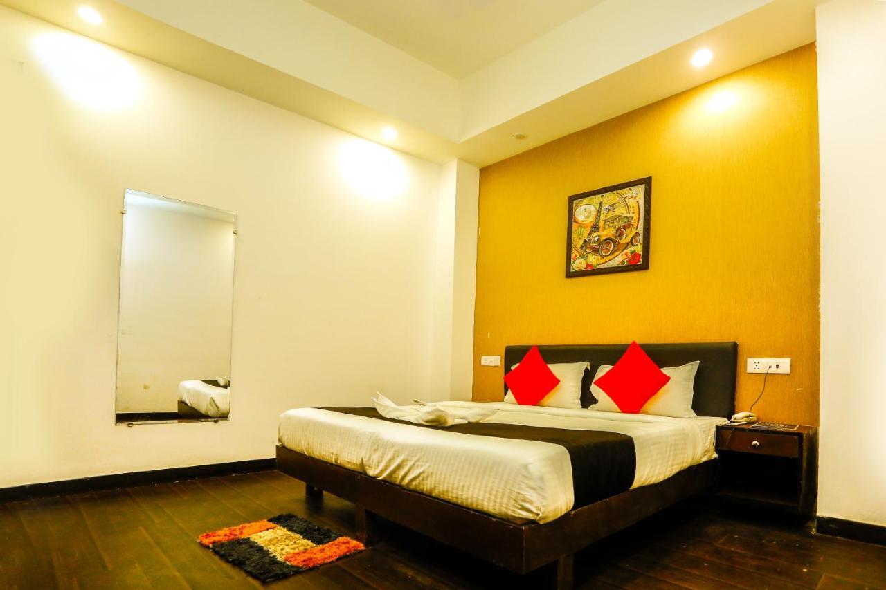 Airport Hotel Tashree New Delhi Exterior photo