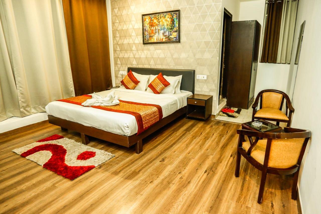 Airport Hotel Tashree New Delhi Exterior photo