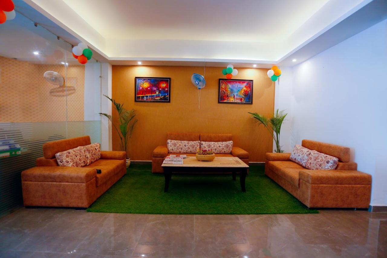 Airport Hotel Tashree New Delhi Exterior photo
