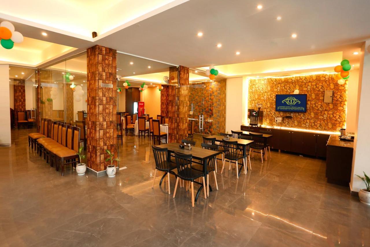 Airport Hotel Tashree New Delhi Exterior photo